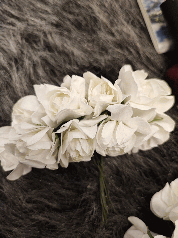 خرید و قیمت گل رز مصنوعی کاغذی سفید از آف ایران